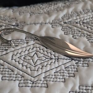 ❤️ Mikimoto International Pearl Silver Tone book mark